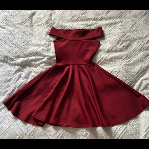 Off the shoulder cocktail dress - Picture 1 of 3